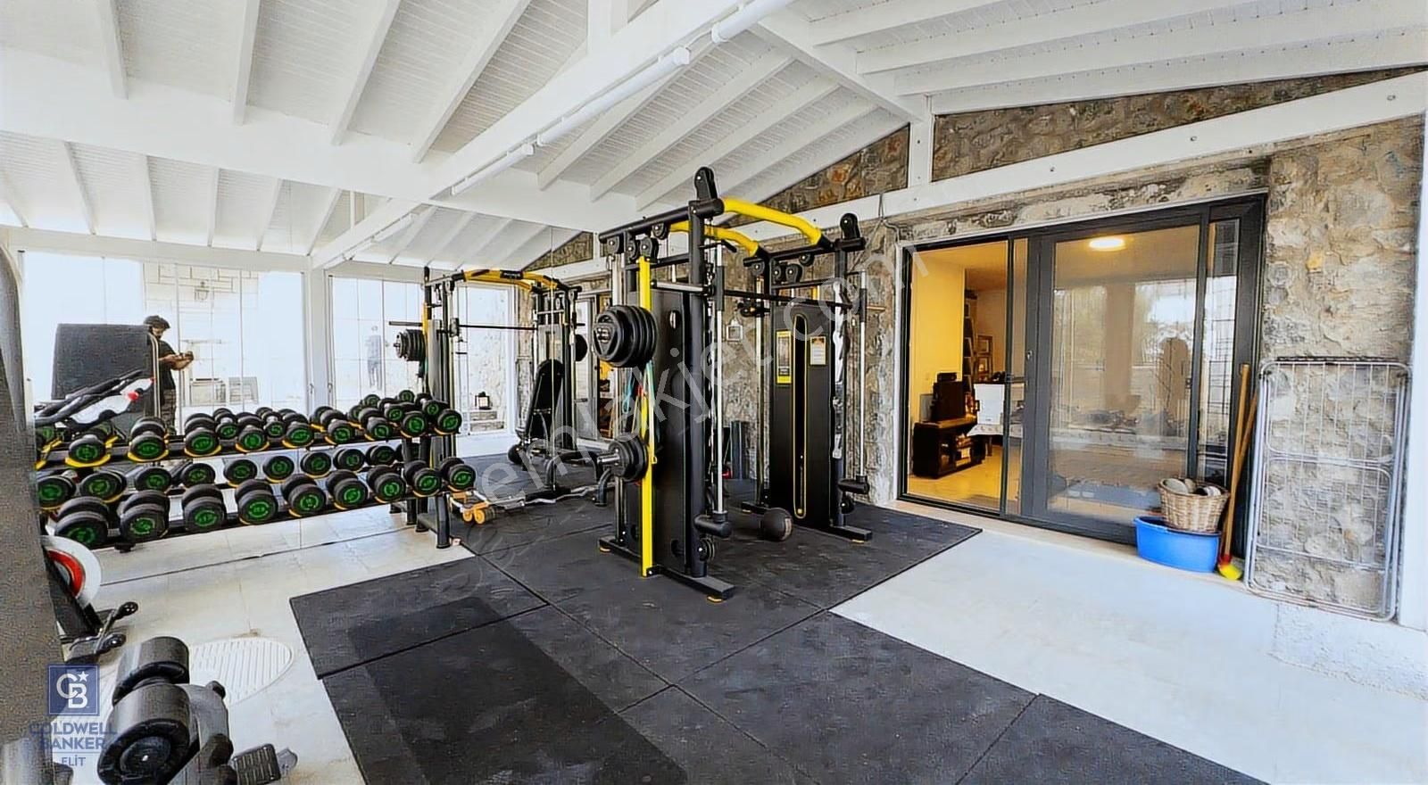 Gümüşlük Köyiçinde Havuzlu Müştemilatlı Villa - Görsel 24