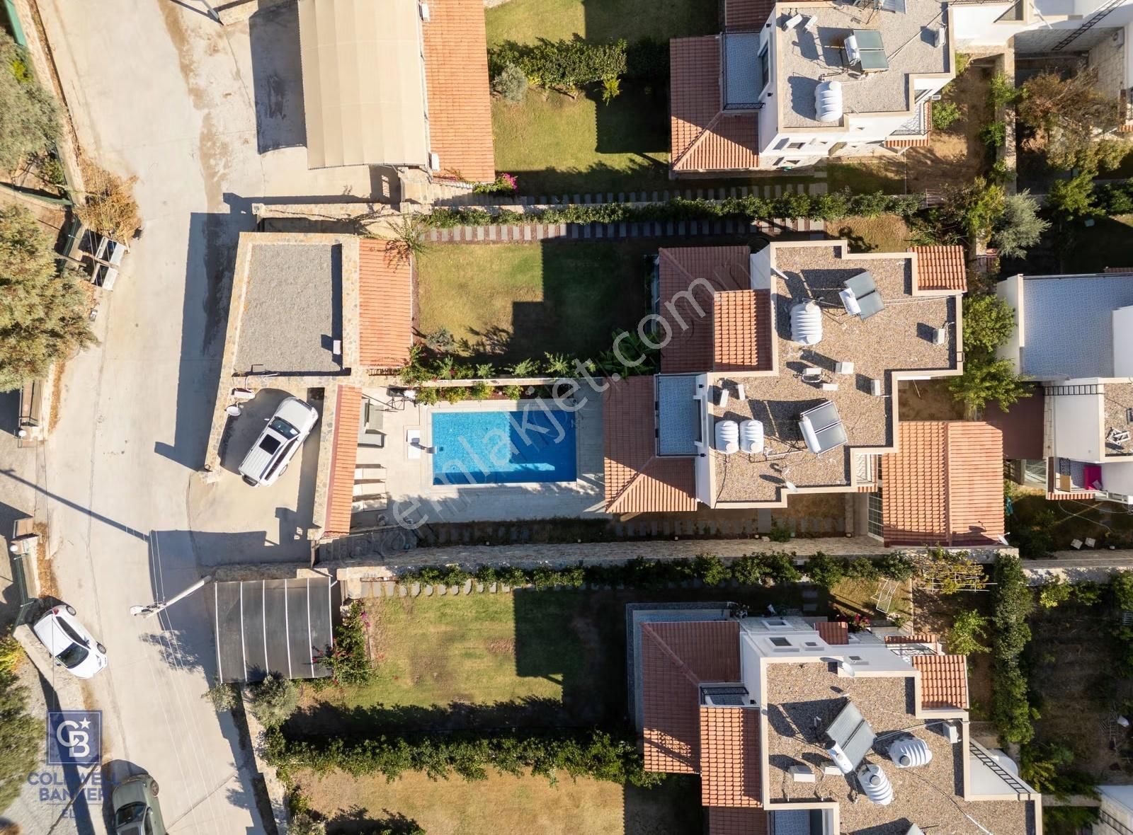 Gümüşlük Köyiçinde Havuzlu Müştemilatlı Villa - Görsel 16