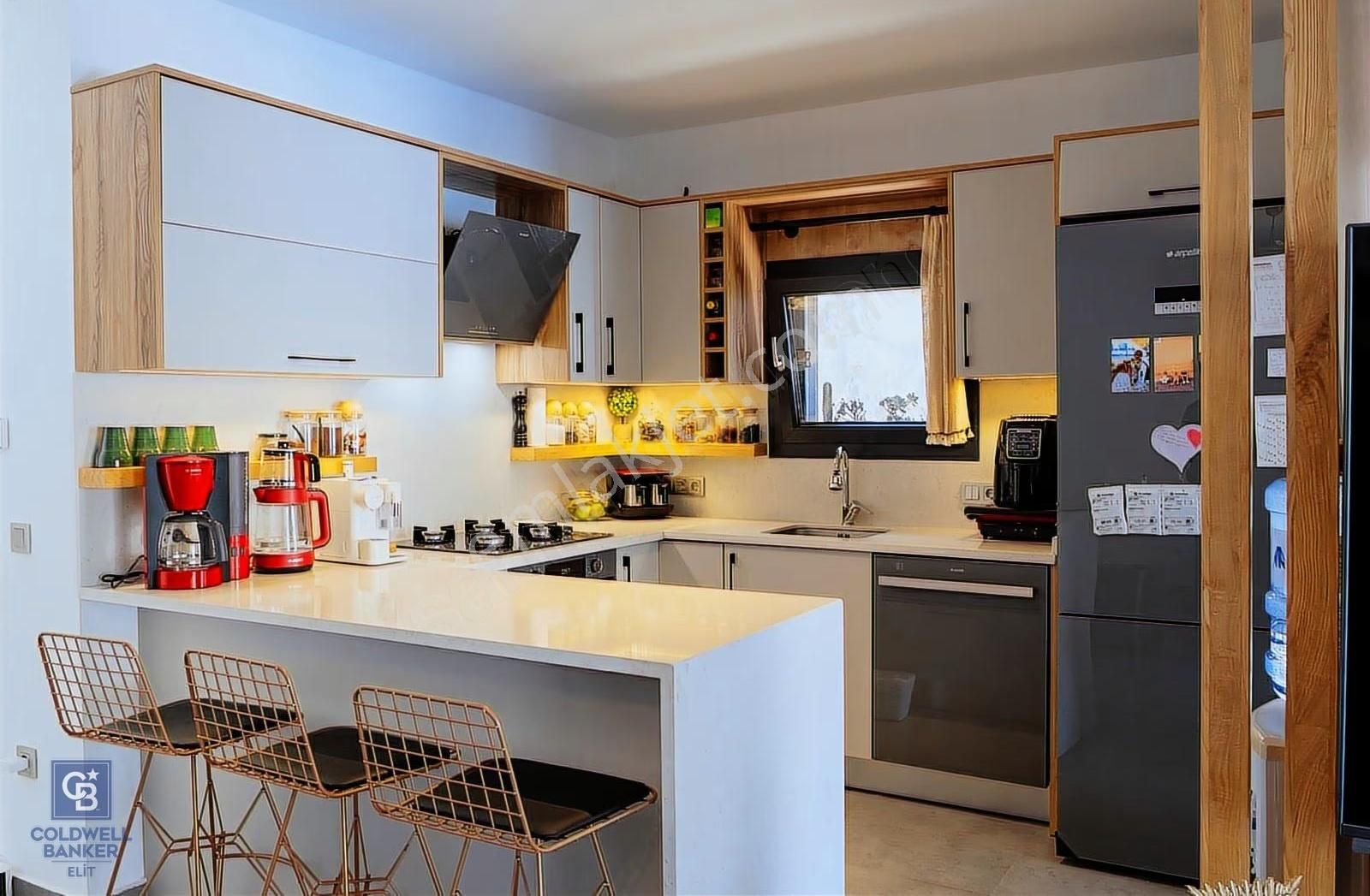 Gümüşlük Köyiçinde Havuzlu Müştemilatlı Villa - Görsel 2