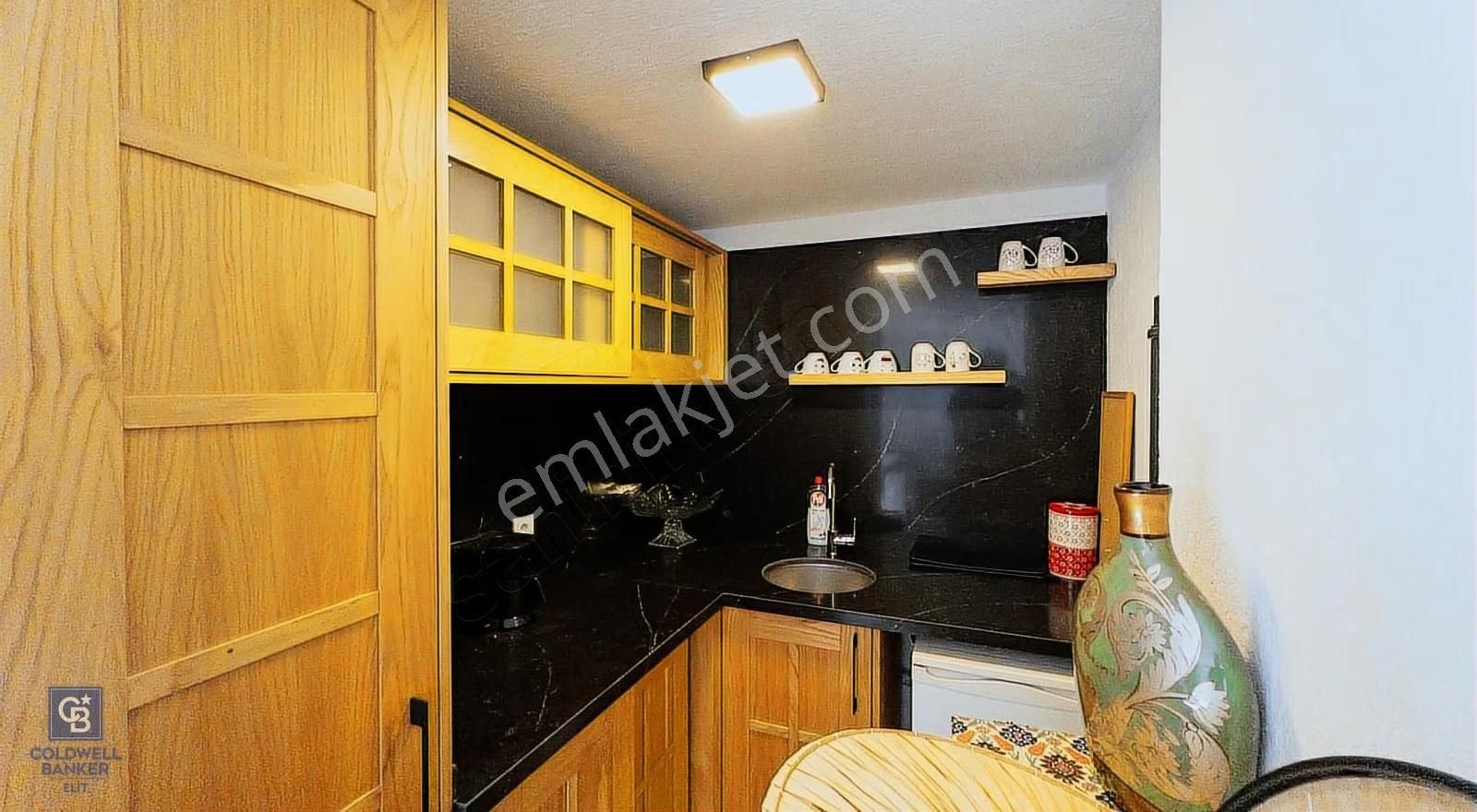 Gümüşlük Köyiçinde Havuzlu Müştemilatlı Villa - Görsel 23