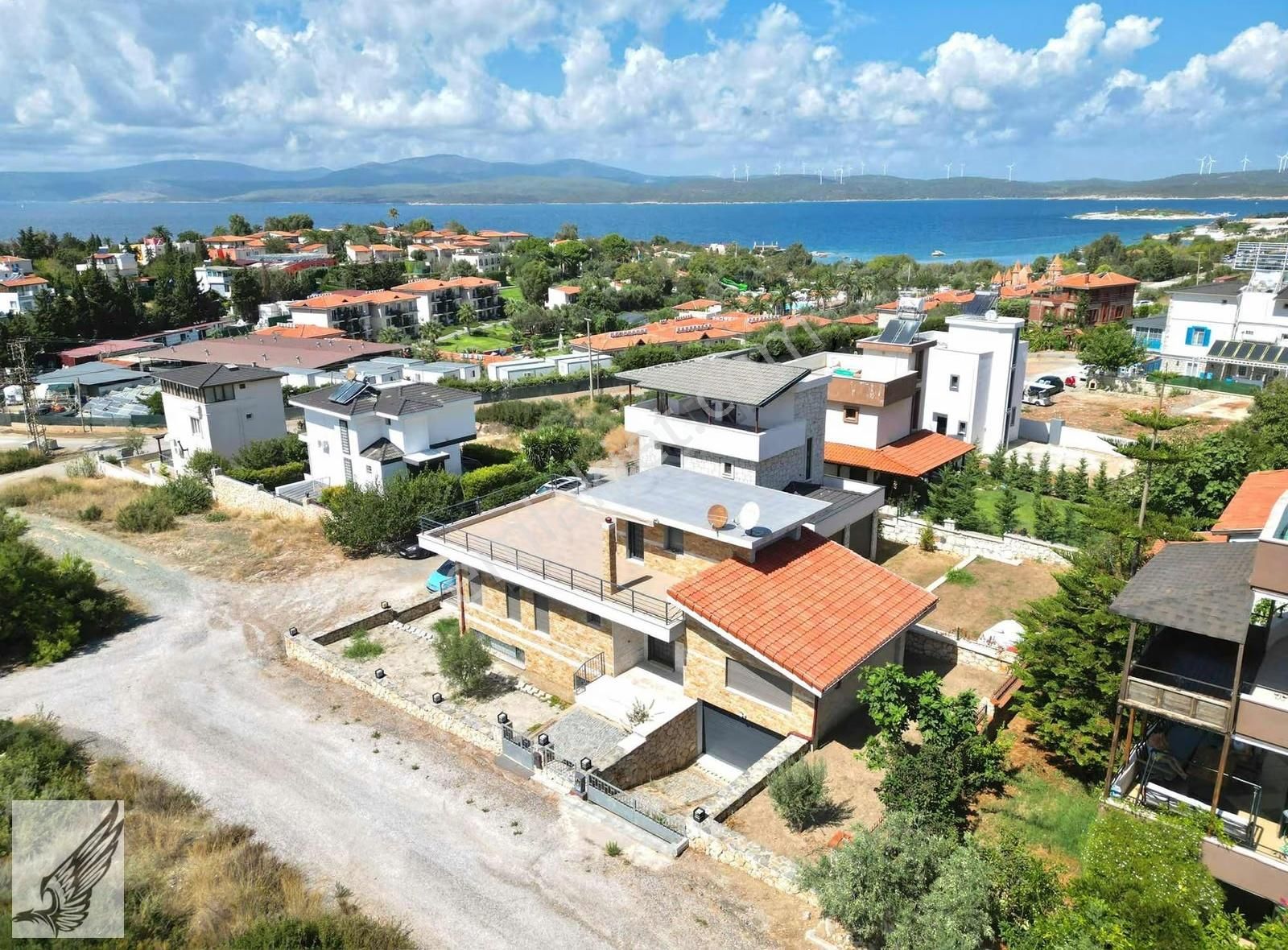 Sıgacık Akkum Denize Yakın Konumda 360m2 Arsa İçinde Villa - Görsel 3