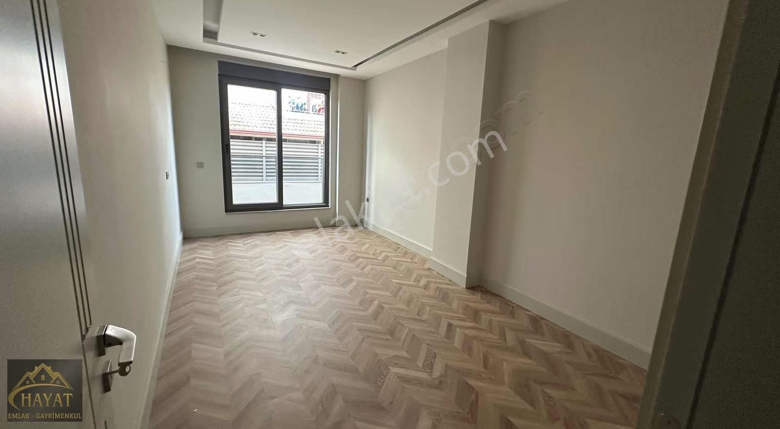 Döşemealtı Merkezde 3+1 Geniş Villa - Görsel 12