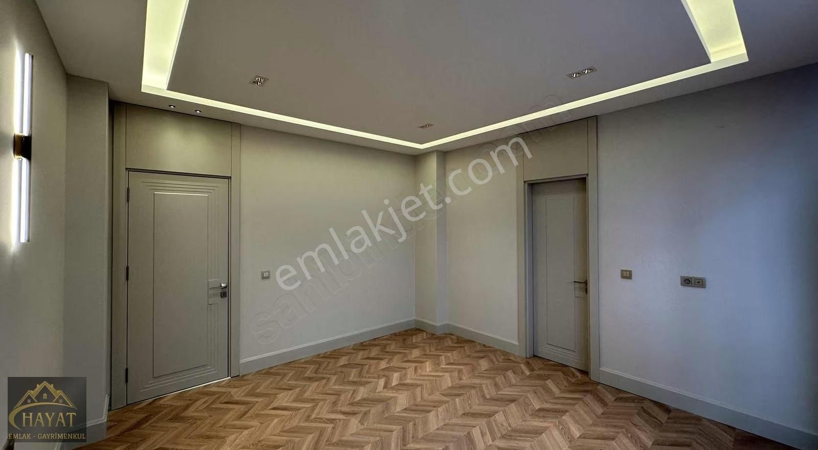 Döşemealtı Merkezde 3+1 Geniş Villa - Görsel 3