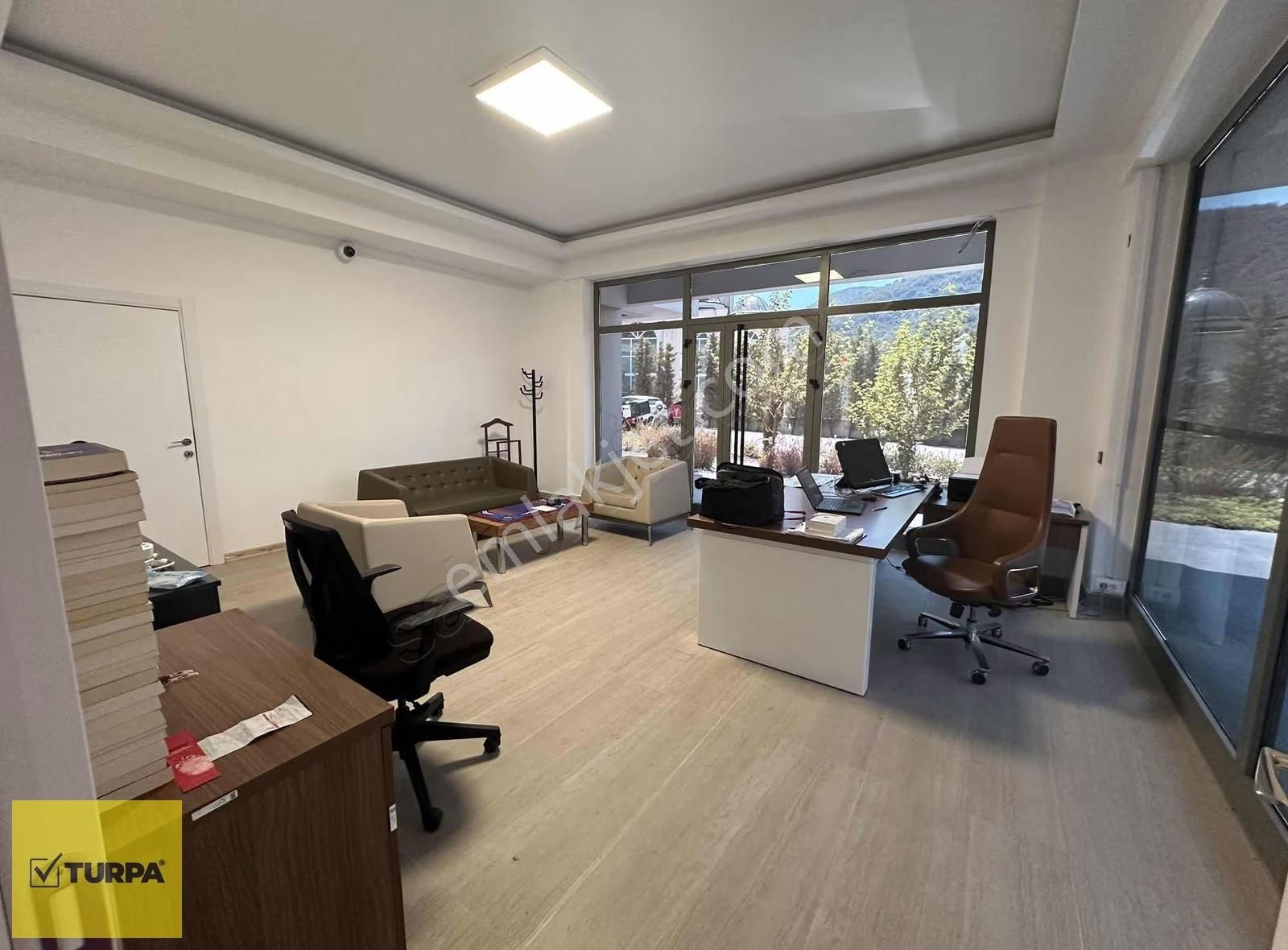 Turpa Balçovadan Bulutormanda 300m2 Kiralık Dükkan - Görsel 7
