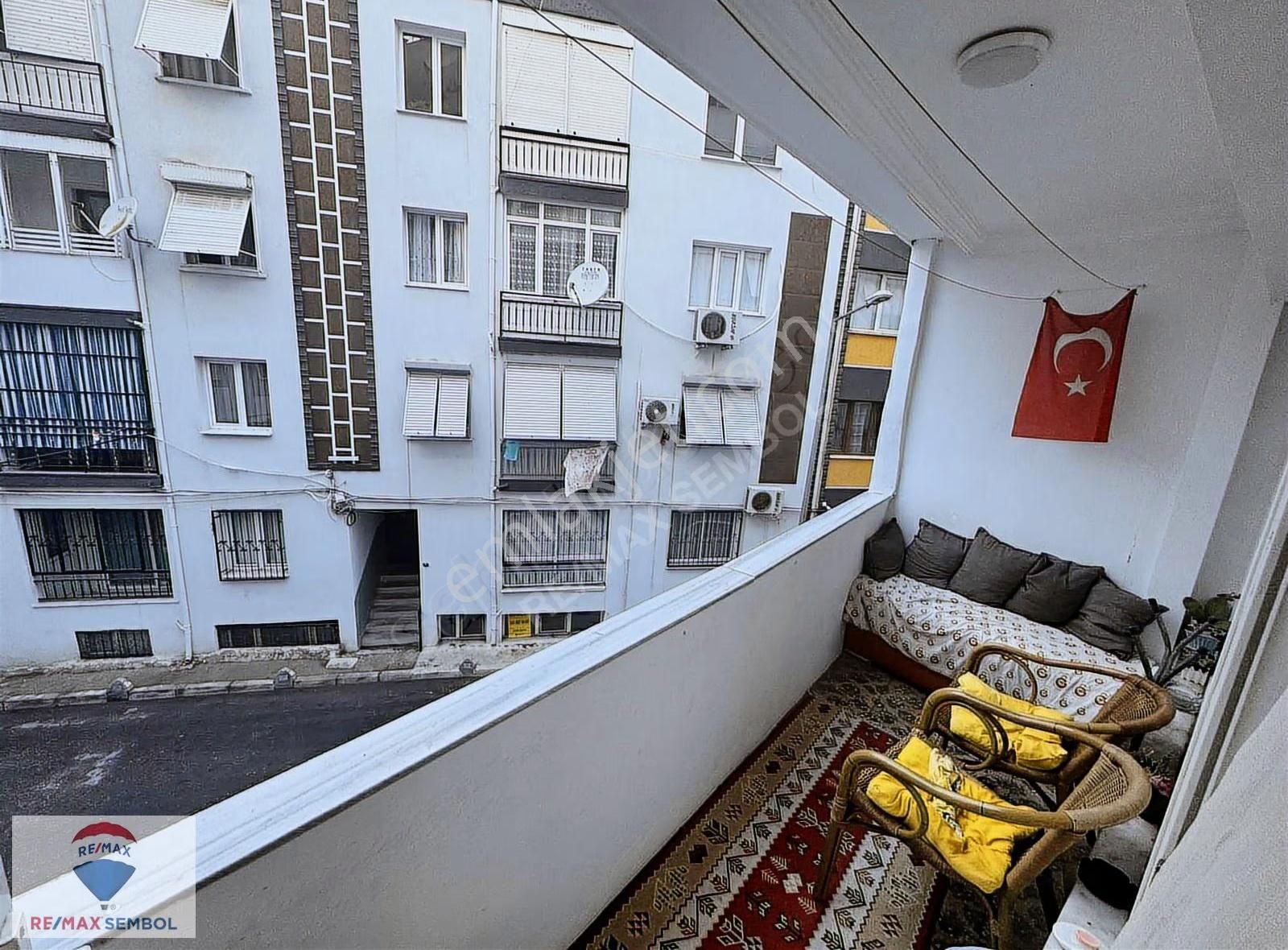 Mithatpaşa Mahallesinde 202 Sokakta Satılık 3+1 - Görsel 5
