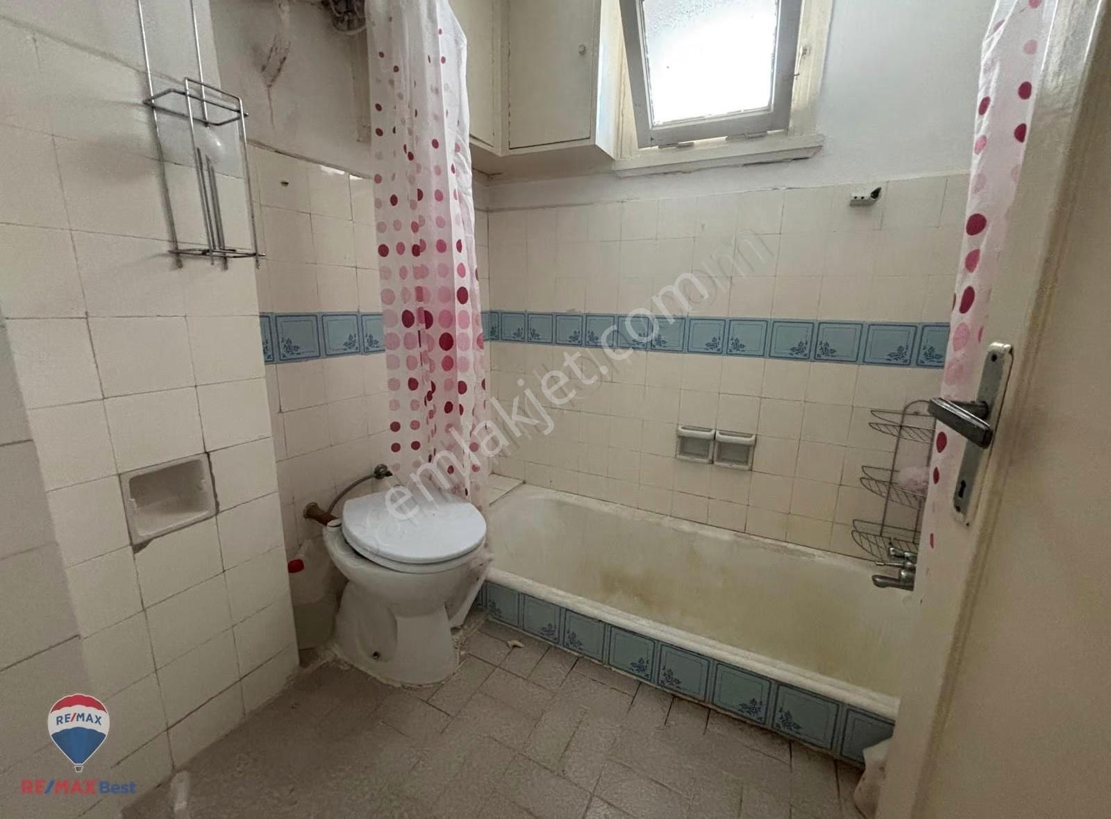 Hatay 155 Sokakta Deniz Manzaralı Klasik Satılık 2+1 Daire - Görsel 6