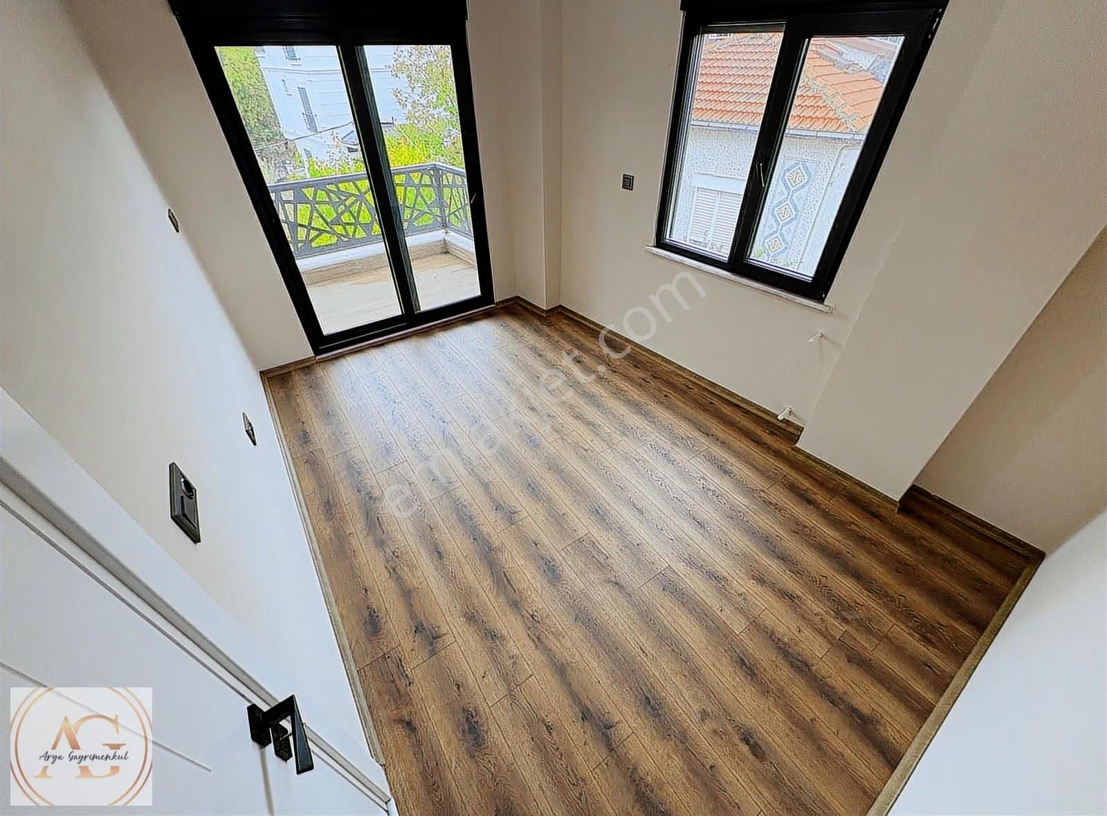 Arya Gayrimenkul'den Akçay'da Şık Tasarımlı 4+1 Lüks Villa - Görsel 27