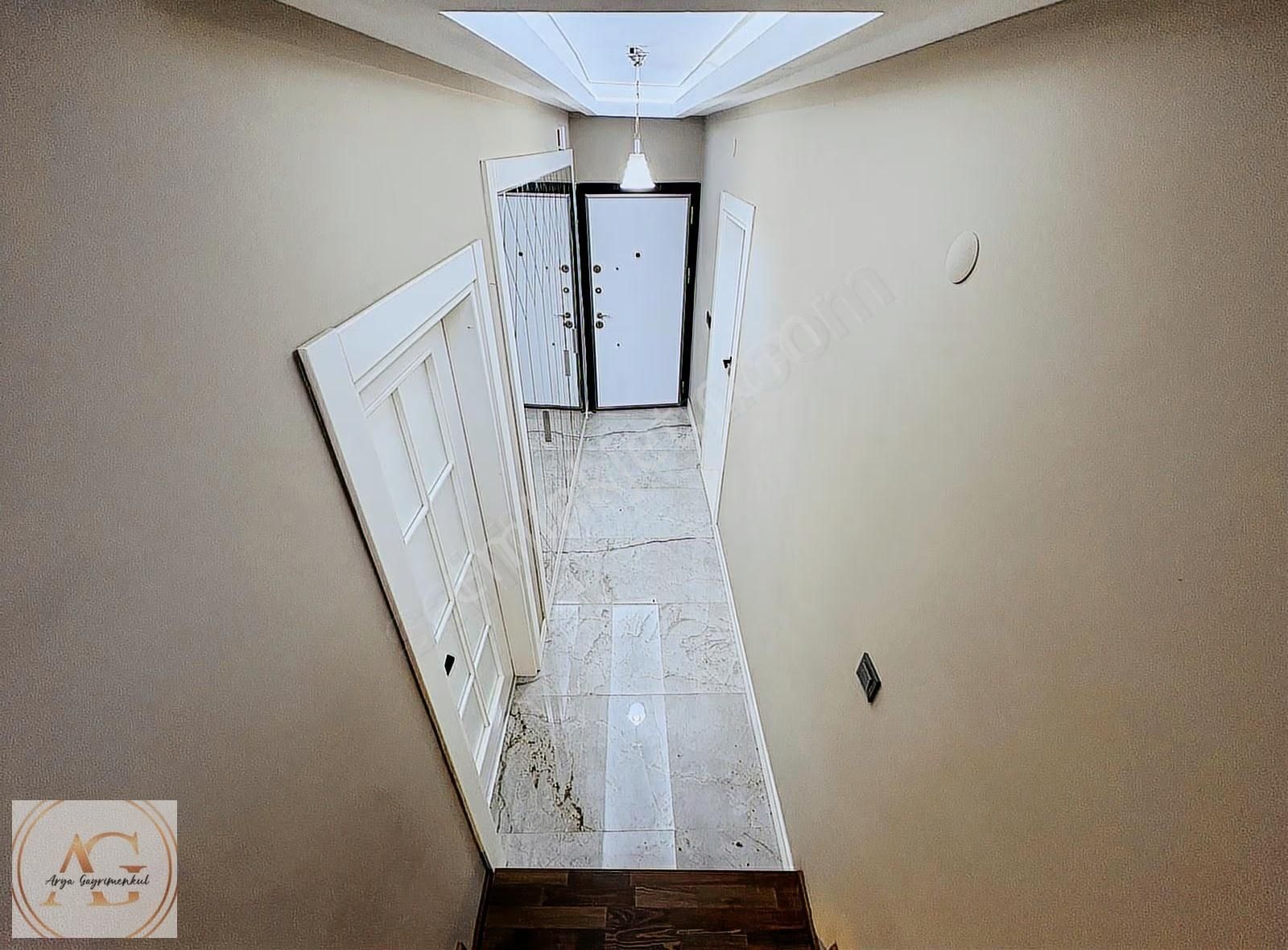 Arya Gayrimenkul'den Akçay'da Şık Tasarımlı 4+1 Lüks Villa - Görsel 16