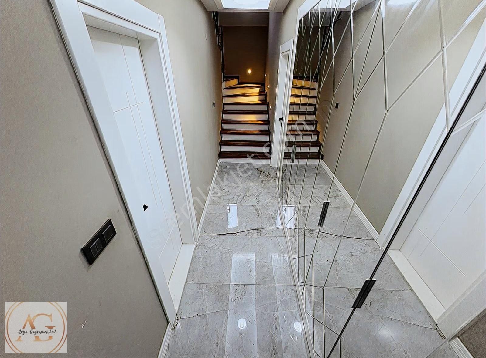 Arya Gayrimenkul'den Akçay'da Şık Tasarımlı 4+1 Lüks Villa - Görsel 7