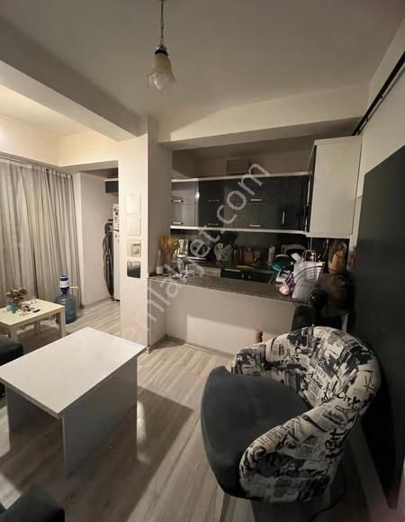 Ünüversiteye 100 Metre Yüksek Kira Getirili 2+1 Satılık Daire