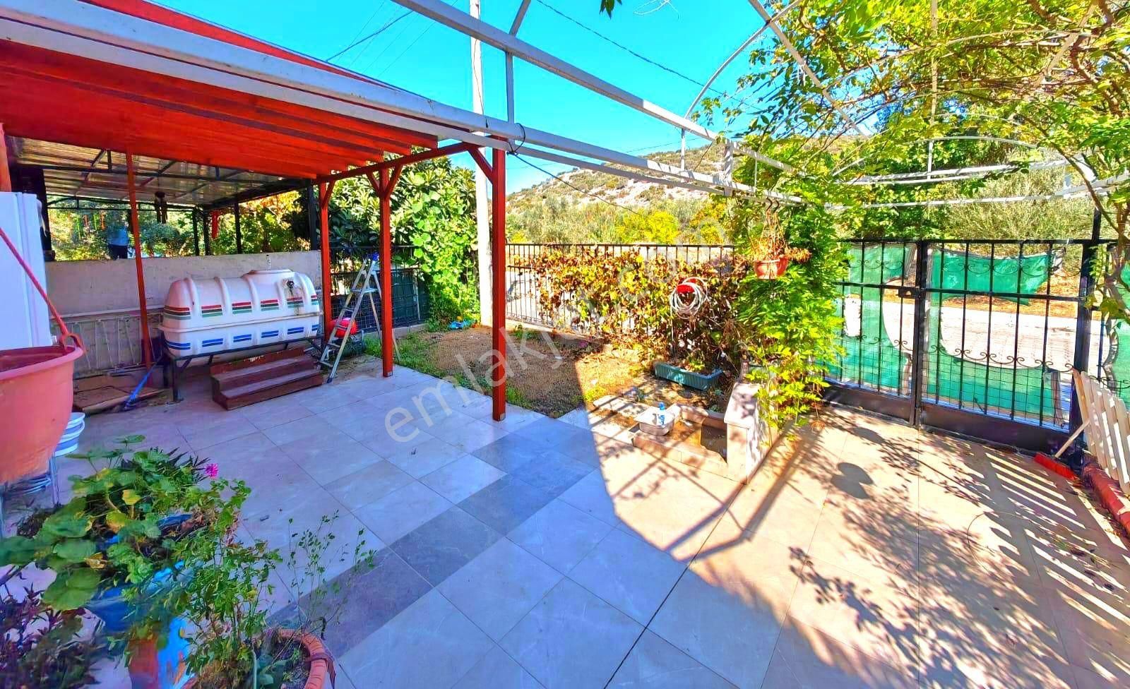 Kuşadasında Plaja 200 Mt.avm'ye Çok Yakın Özel Havuzlu Geniş Bahçeli 4+1 Villa - Görsel 9