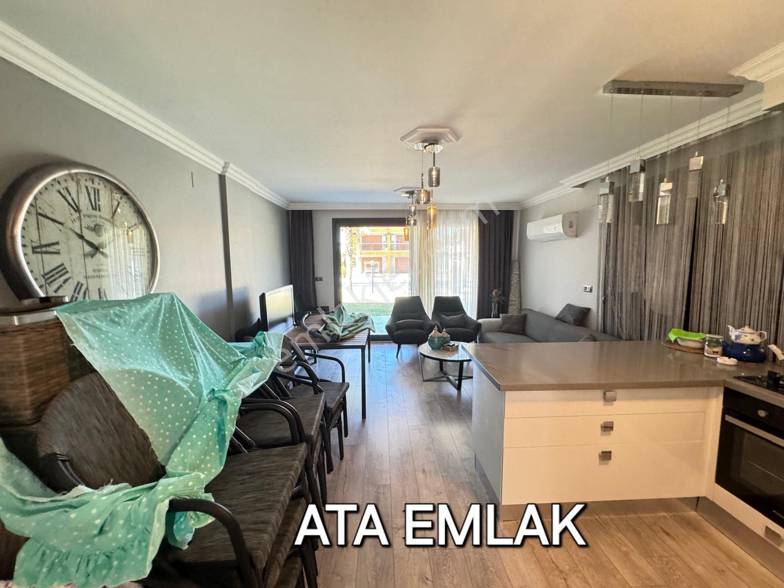 Kuşadasında Plaja Çok Yakın Havuzlu Sitede Otoparklı Bahçeli Villa - Görsel 15