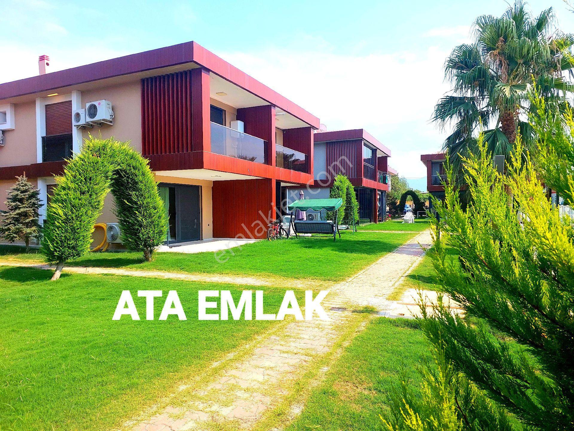 Kuşadasında Plaja Çok Yakın Havuzlu Sitede Otoparklı Bahçeli Villa - Görsel 26