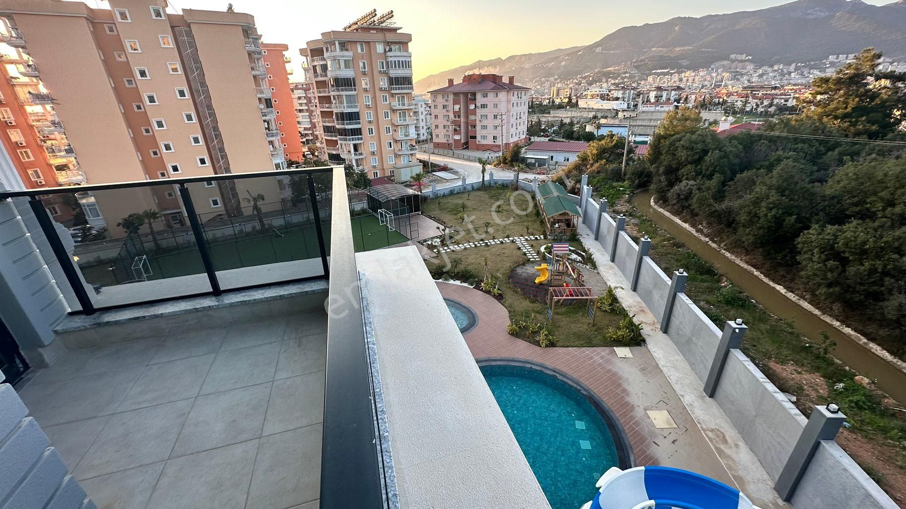 Alanya Tosmur Da 1+1 Kiralık Sıfır Daire - Görsel 11