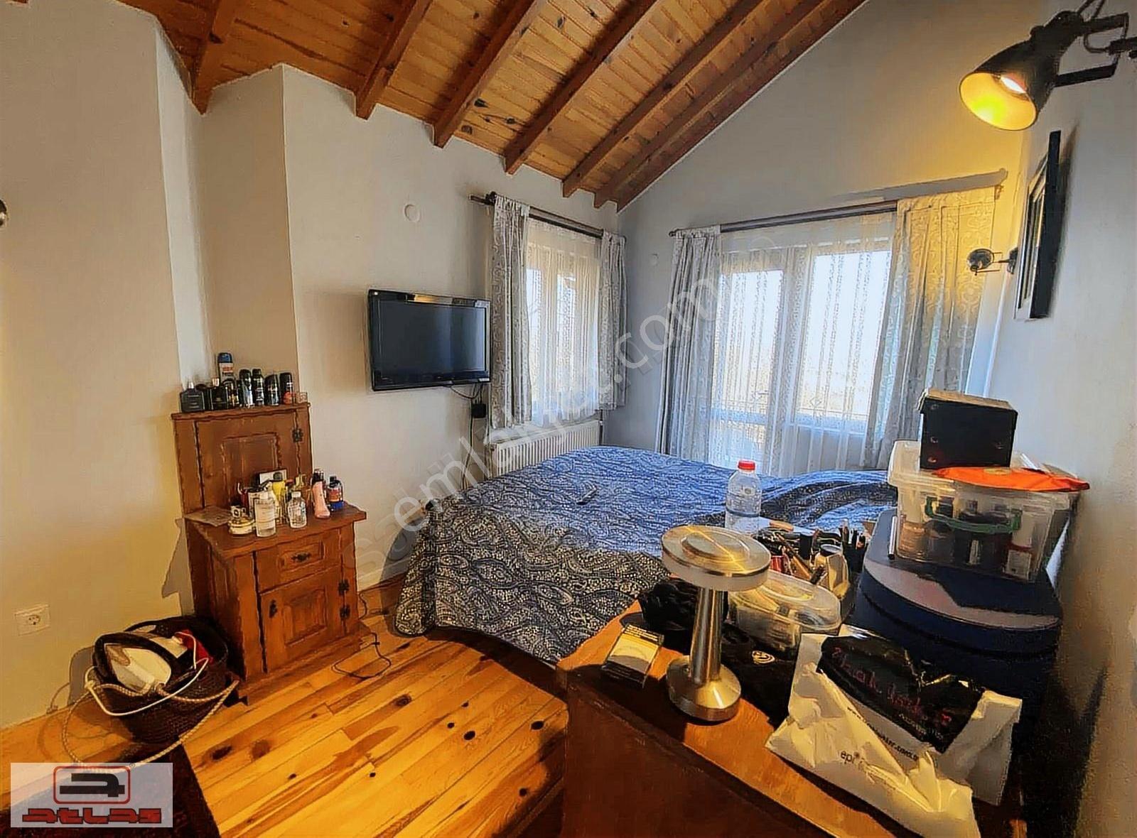 Atlas Emlak Sapanca Takaslı Satılık Göl Manzaralı Villa - Görsel 11