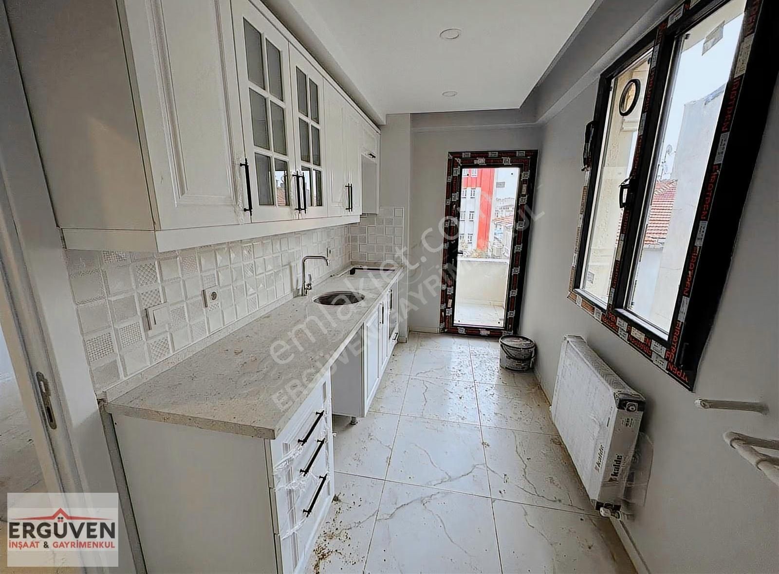 Ergüven İnşaat & Gayrimenkul Den Cennet Metrobus Dibinde 3+1 - Görsel 7