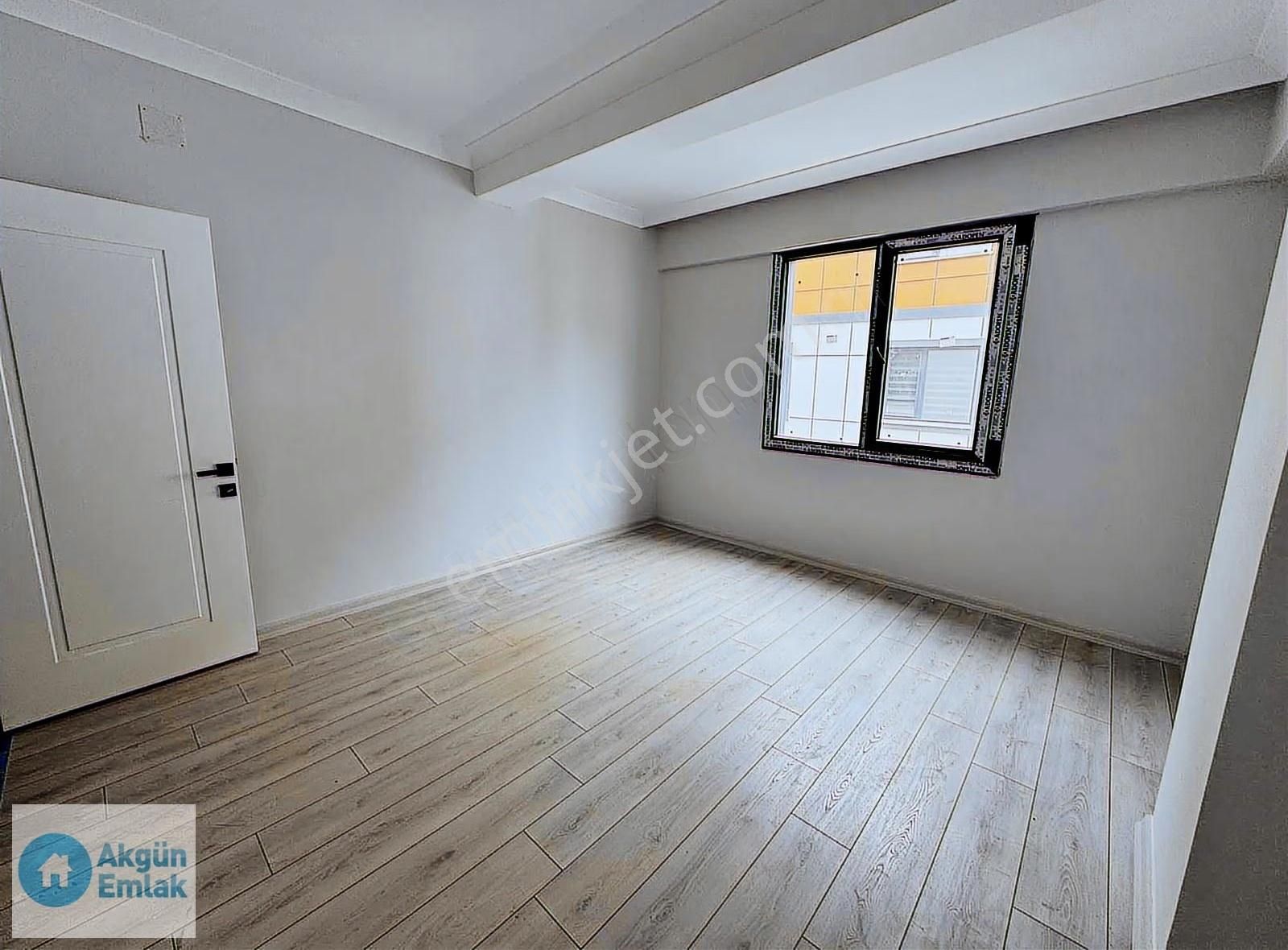 Hürriyet Mahallesi Parkhisar Yakını 2+1 80 M2 Daire - Görsel 3