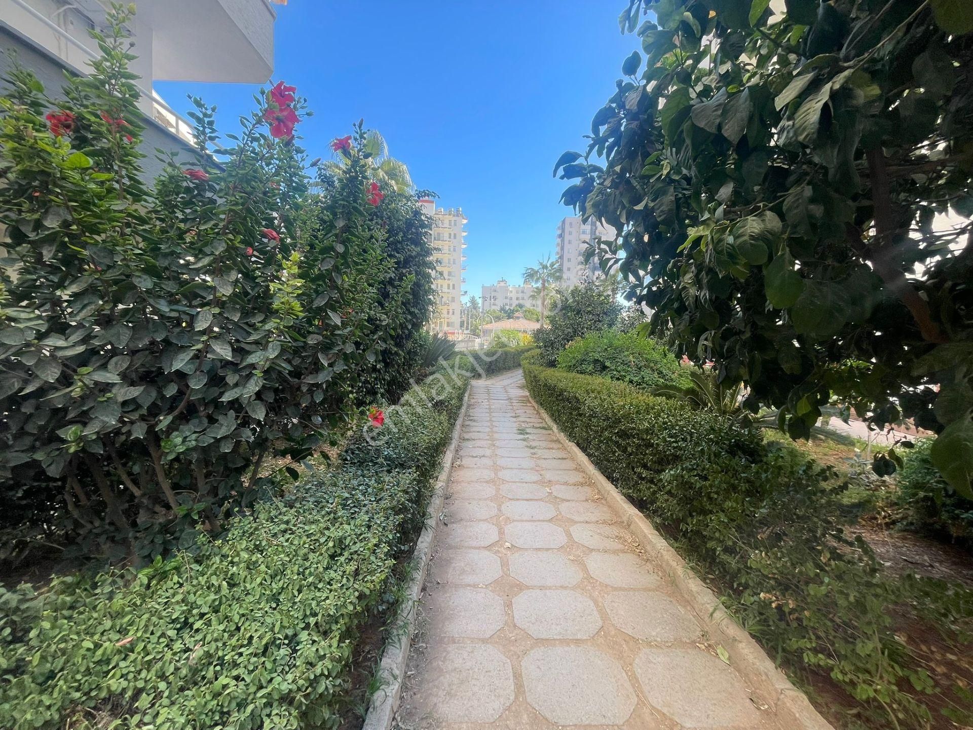 Karınca'dan Deniz Mh'de Geniş Oturum, Havuzlu 2+1 Satılık!! - Görsel 5