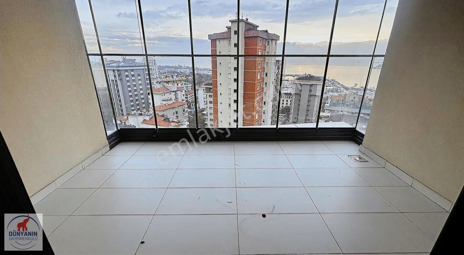 Fenerbahçe Sahilde Lüks Sitede Deniz Manzarlı 4+1 Satılık Daire - Görsel 8