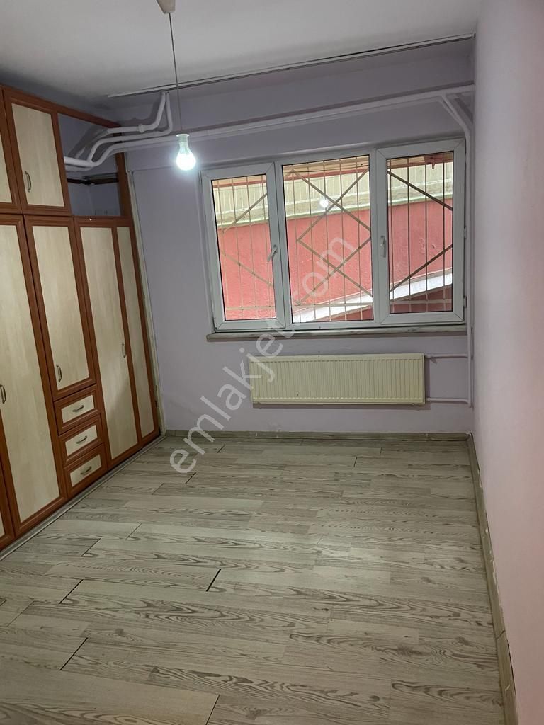 Atatürk İlkokulu Yanında Doğalgazlı Bahçe Katı Kiralık Daire - Görsel 7