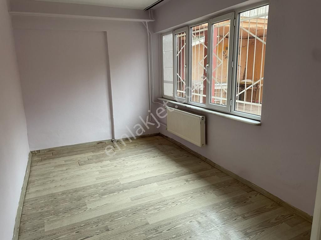 Atatürk İlkokulu Yanında Doğalgazlı Bahçe Katı Kiralık Daire - Görsel 18