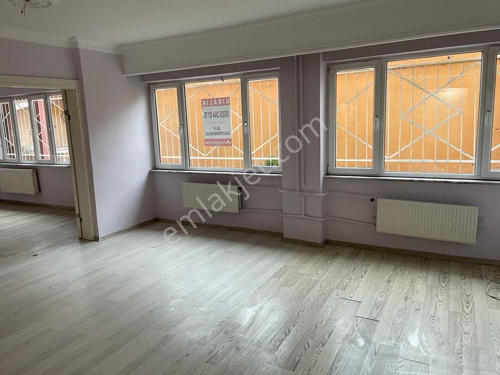 Atatürk İlkokulu Yanında Doğalgazlı Bahçe Katı Kiralık Daire - Görsel 14