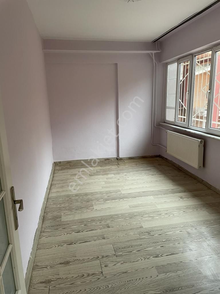 Atatürk İlkokulu Yanında Doğalgazlı Bahçe Katı Kiralık Daire - Görsel 17