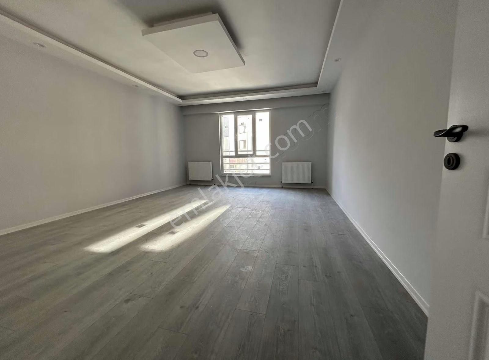 Yatırımlık Ve Oturuma Uygun Peyzajlı Sitede 3+1 Satılık Daire - Görsel 2