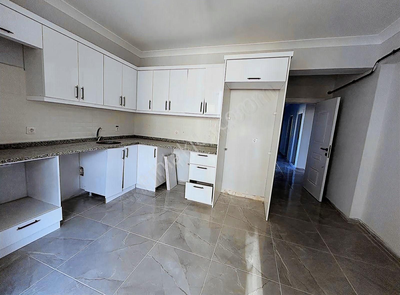 Yatırımlık Ve Oturuma Uygun Peyzajlı Sitede 3+1 Satılık Daire - Görsel 15