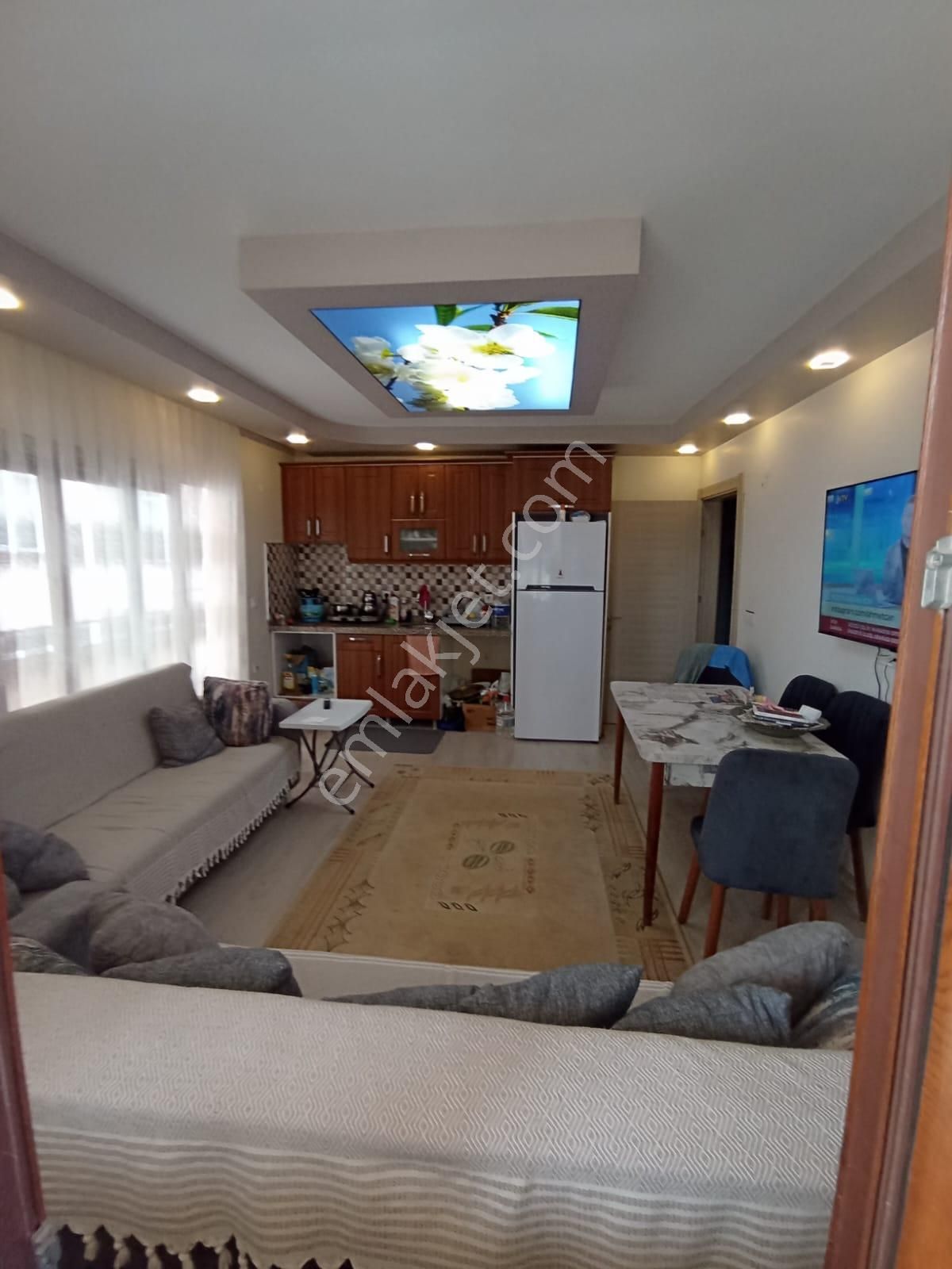 Öz Elit Emlak'tan Dikili'de Acil Satılık 8 Yıllık 2+1 Daire 3.750.000 Tl.