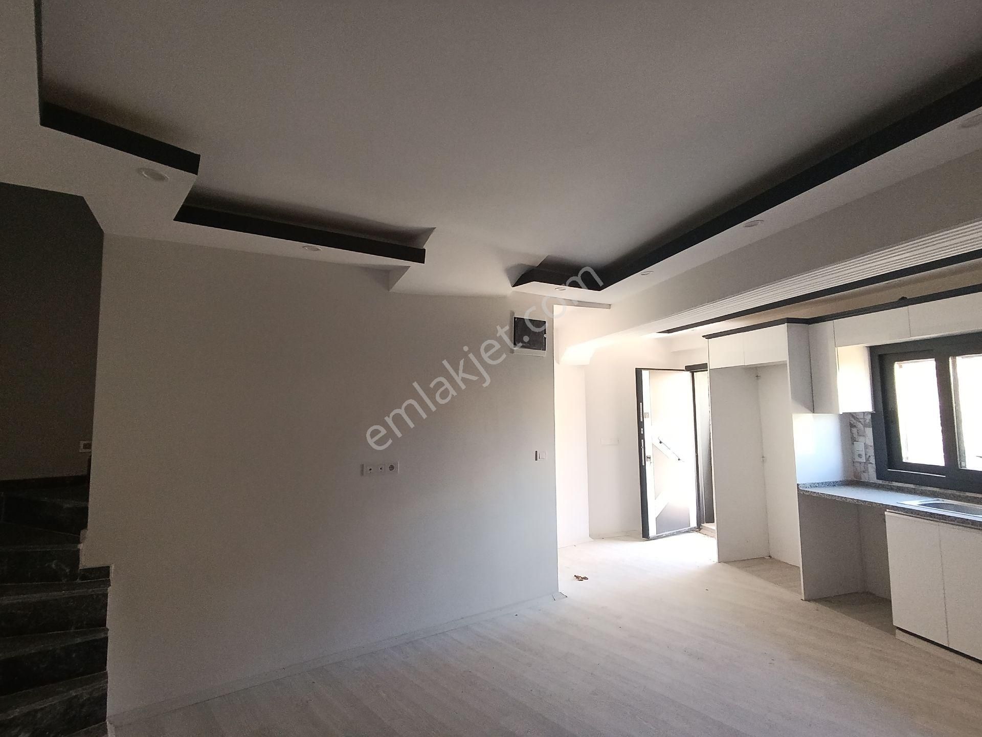 Rose Emlak'tan Satılık Tripleks Villa - Görsel 14