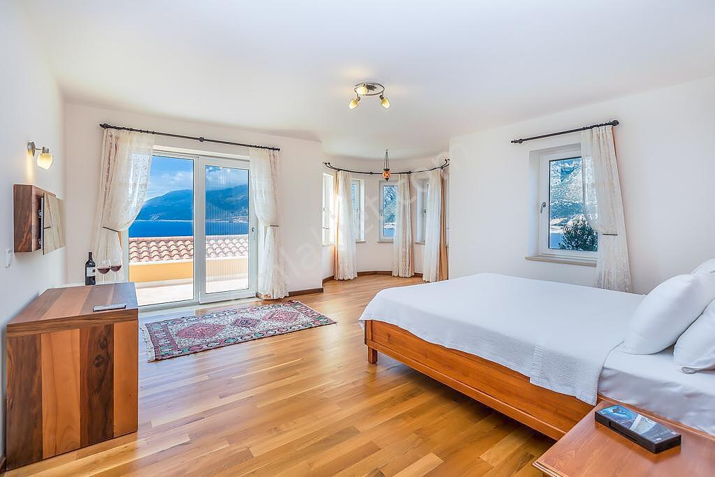 Antalya Kaş’ta 4+1 Villa Ve 1 Adet 2+1, 2 Adet 1+1 Daire - Görsel 18