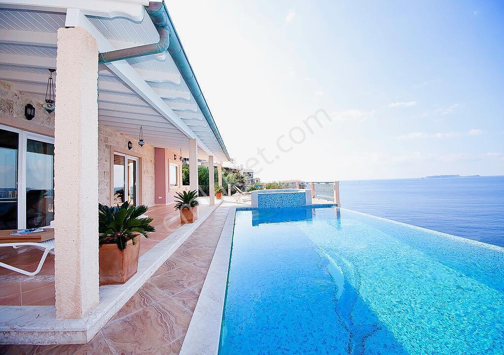 Antalya Kaş’ta 4+1 Villa Ve 1 Adet 2+1, 2 Adet 1+1 Daire - Görsel 5
