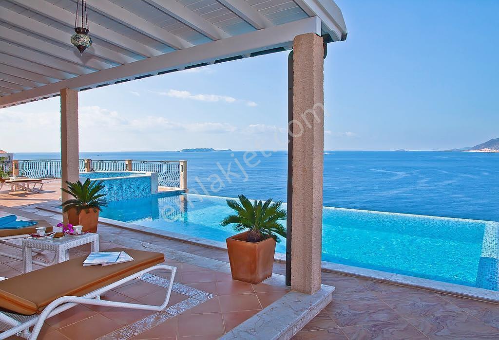 Antalya Kaş’ta 4+1 Villa Ve 1 Adet 2+1, 2 Adet 1+1 Daire - Görsel 32