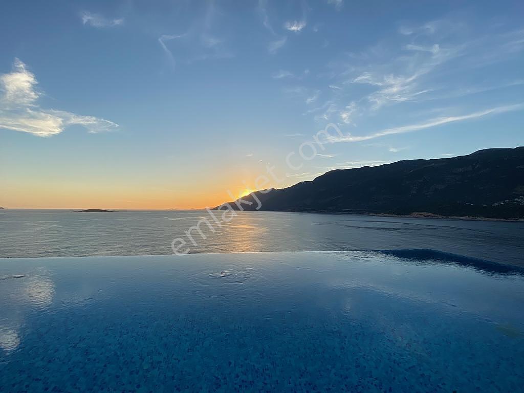 Antalya Kaş’ta 4+1 Villa Ve 1 Adet 2+1, 2 Adet 1+1 Daire - Görsel 12