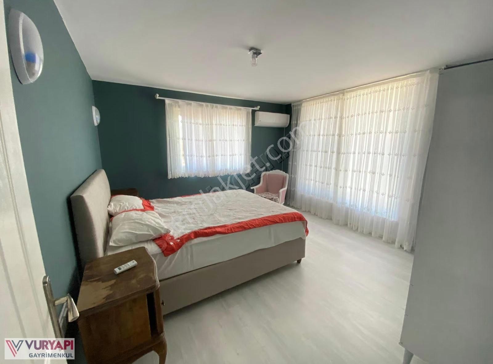 Denize Çok Yakın Kiralık 6+1 Eşyalı Ve Müstakil Havuzlu Villa - Görsel 16