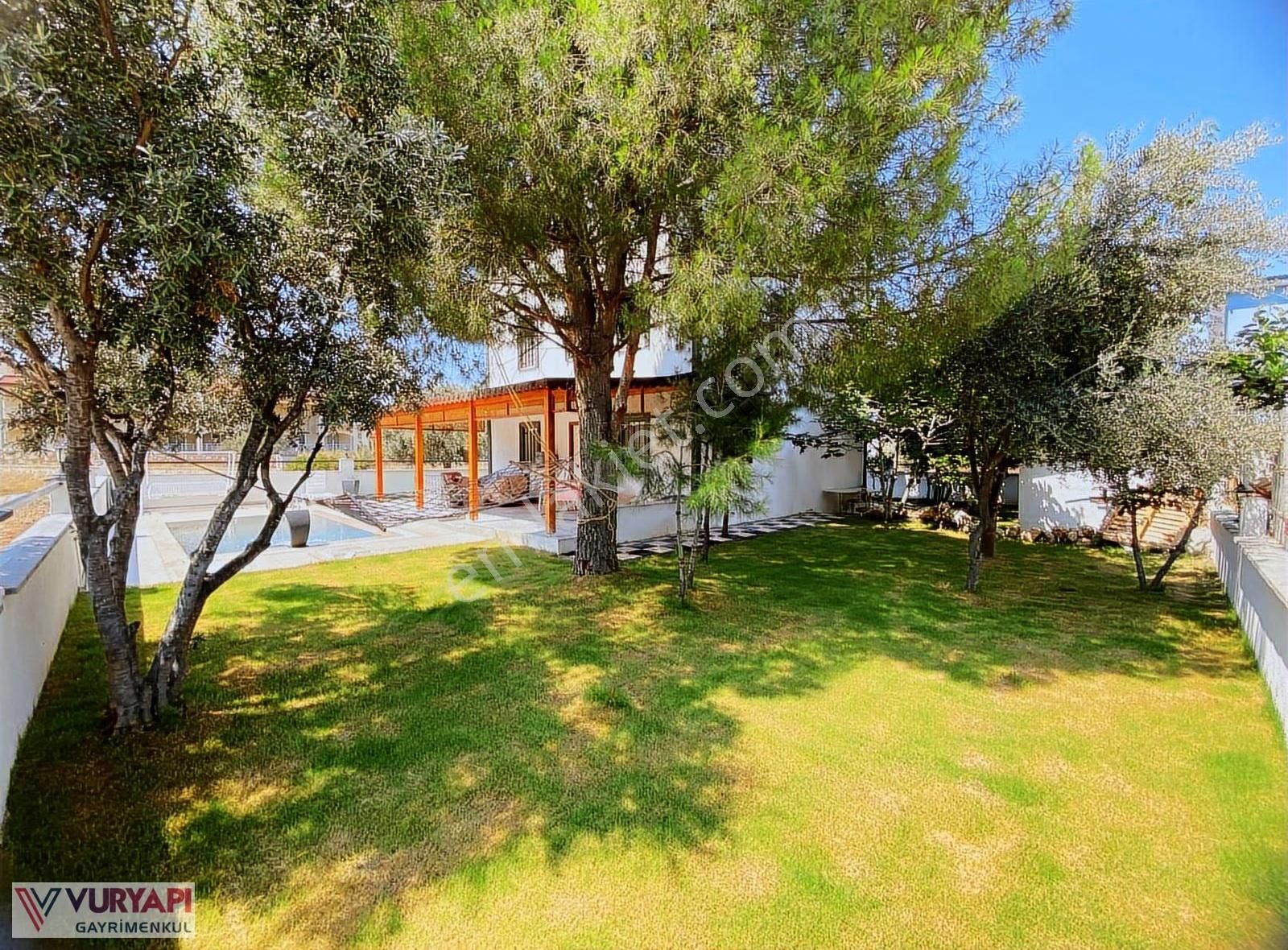 Denize Çok Yakın Kiralık 6+1 Eşyalı Ve Müstakil Havuzlu Villa - Görsel 5