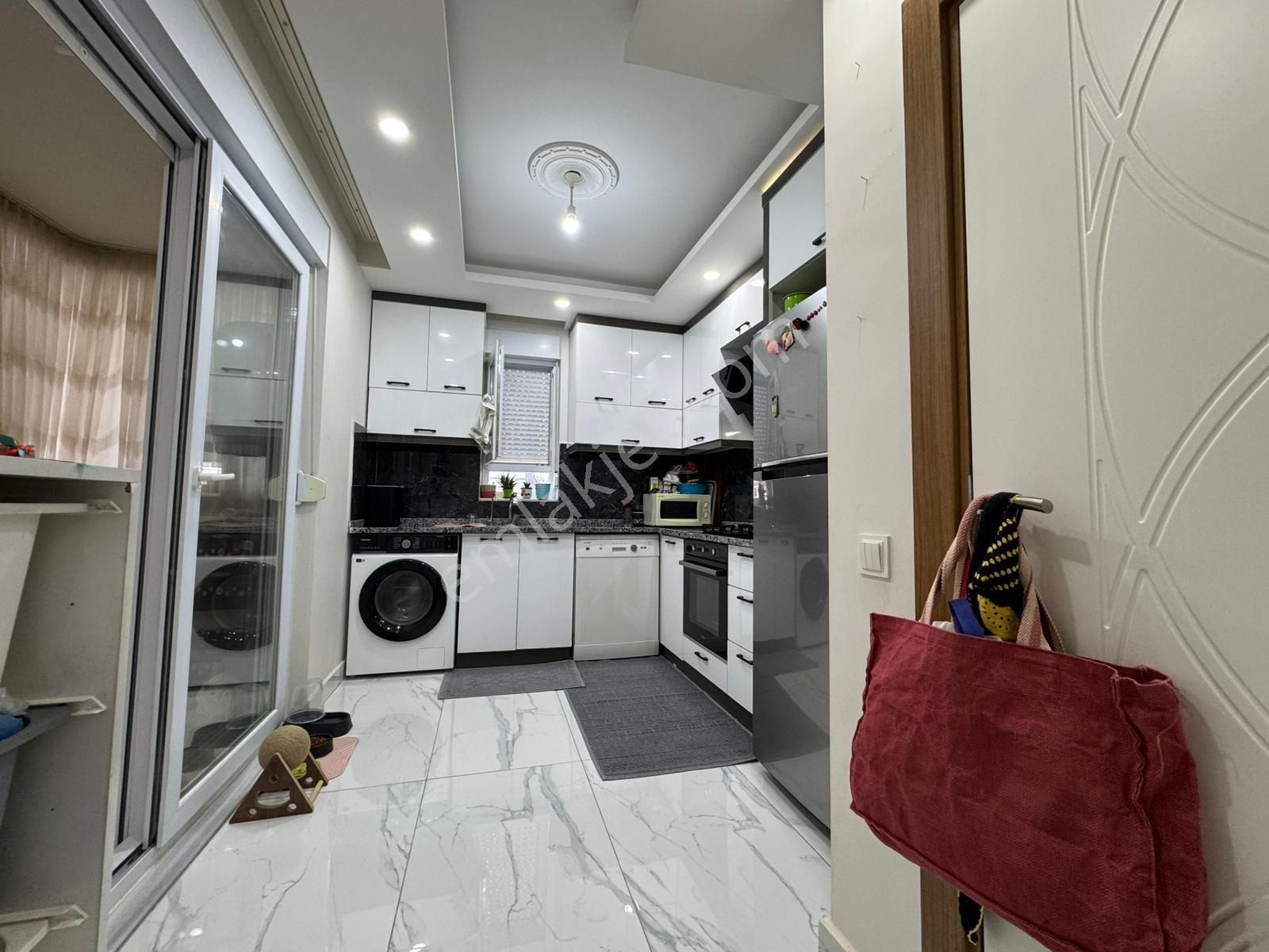 Fevziçakmak Mahallesi'nde 2+1 Satılık Daire