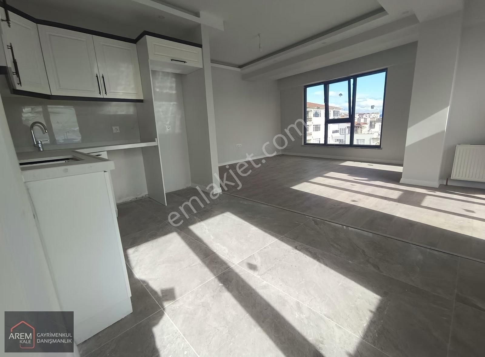 Çanakkale Merkez Cevatpaşa'da Full Deniz Manzaralı Dublex Daire - Görsel 27