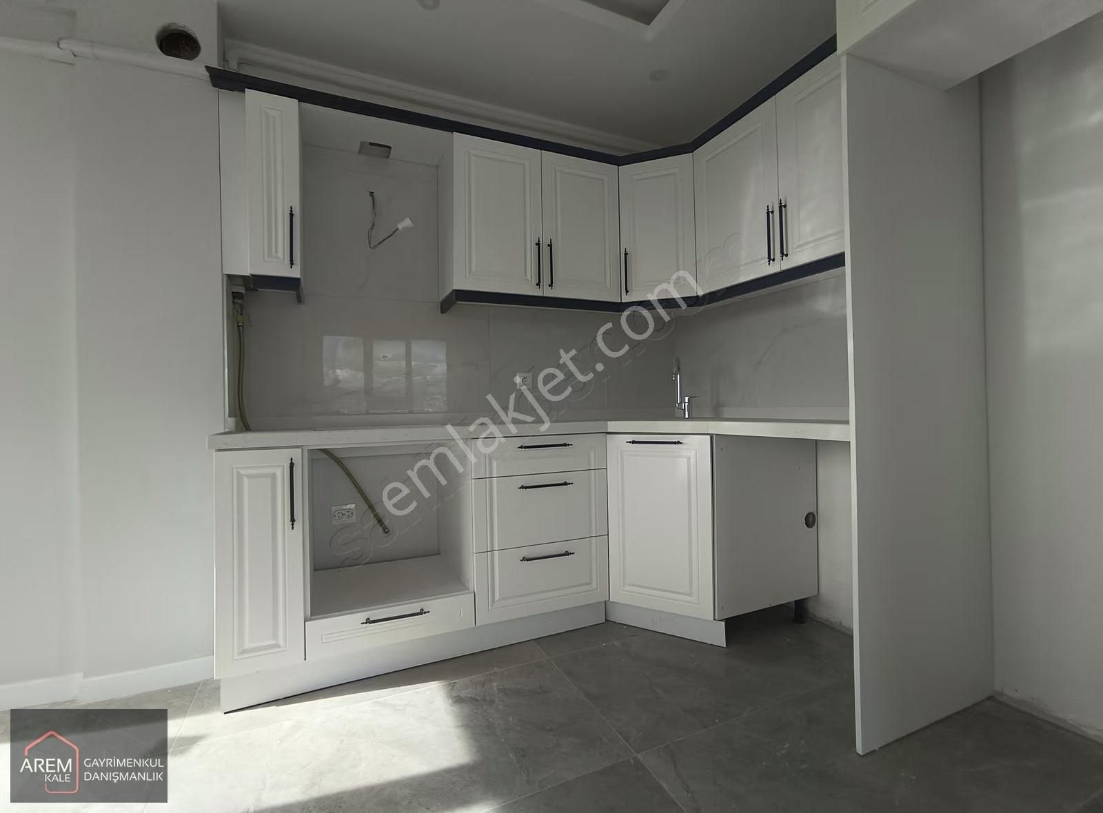 Çanakkale Merkez Cevatpaşa'da Full Deniz Manzaralı Dublex Daire - Görsel 23