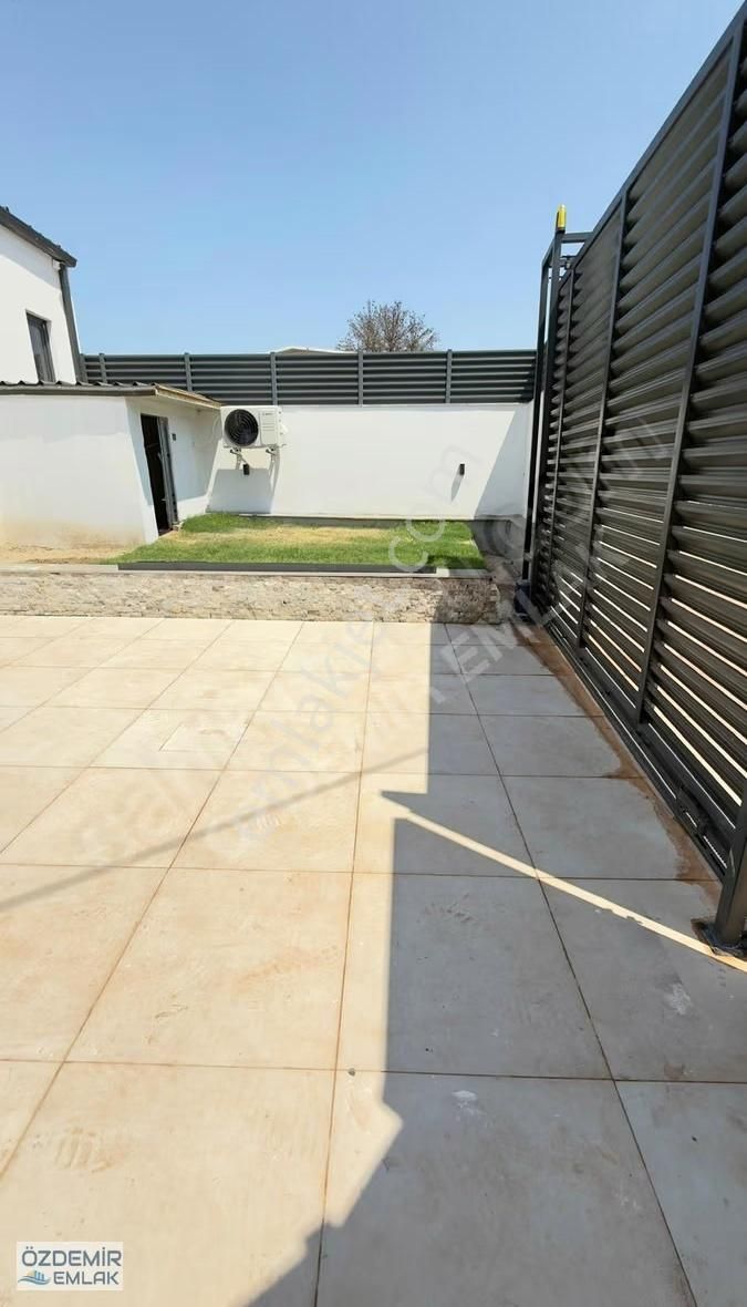 Özdemir Emlaktan Bahçecikte Satılık 2+1 Özel Havuzlu Evli Bahçe - Görsel 20