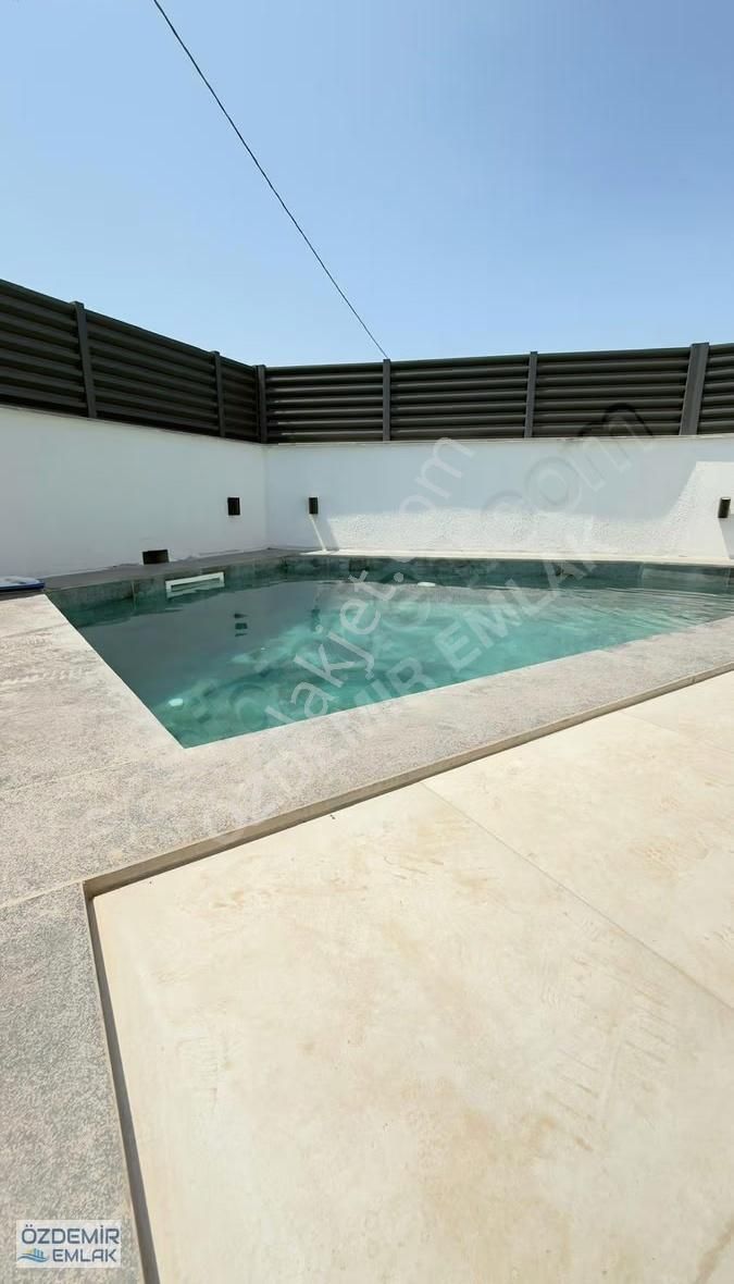 Özdemir Emlaktan Bahçecikte Satılık 2+1 Özel Havuzlu Evli Bahçe - Görsel 10