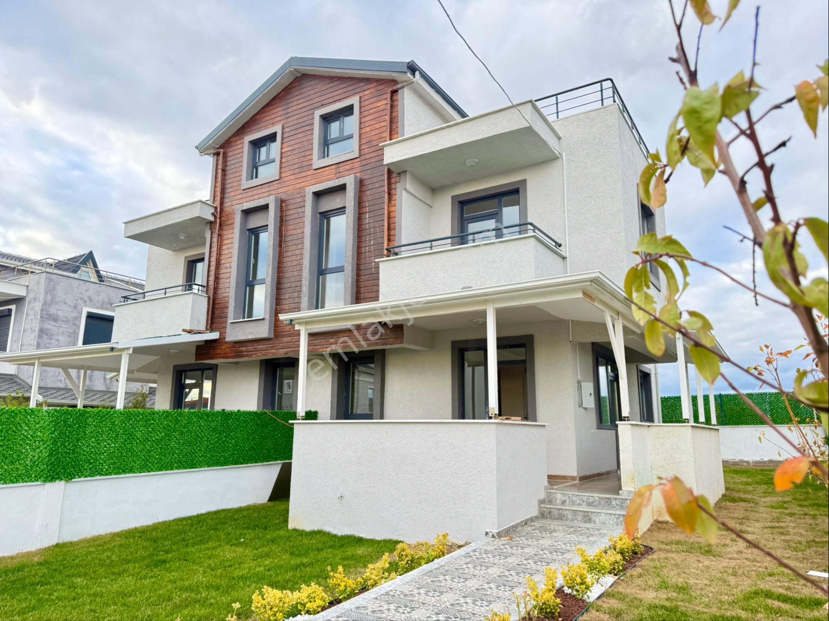 ▀▄▀▄seta Grup▀▄▀▄kapalı Mutfaklı 5+1 220 M Arsa İçinde Manzaralı - Görsel 2