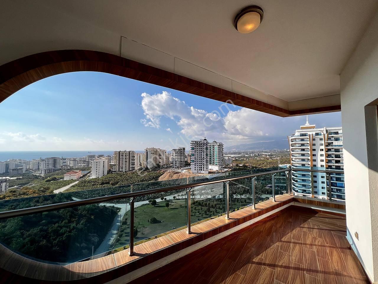 Alanya'da Otel Konseptinde Tasarlanmış Sitede Satılık Daire - Görsel 13