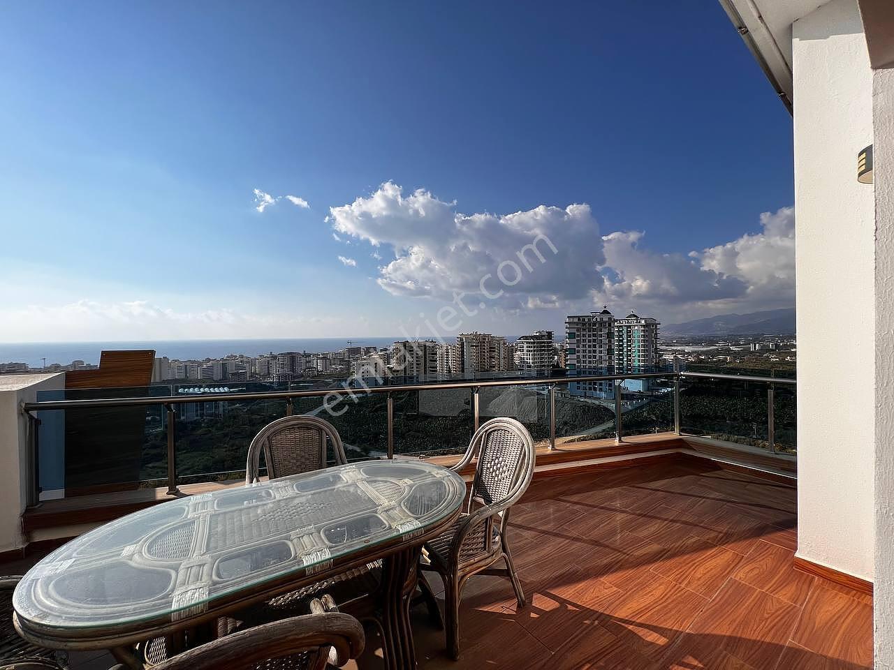 Alanya'da Otel Konseptinde Tasarlanmış Sitede Satılık Daire - Görsel 32