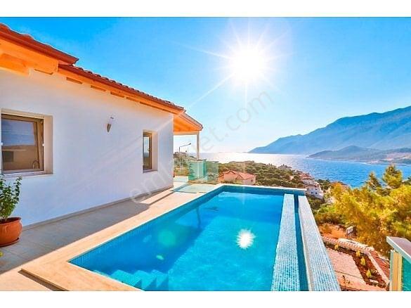 Antalya Kaş Yarımadası'nda Yatırıma Uygun 2+1 Eşyalı Villalar - Görsel 3