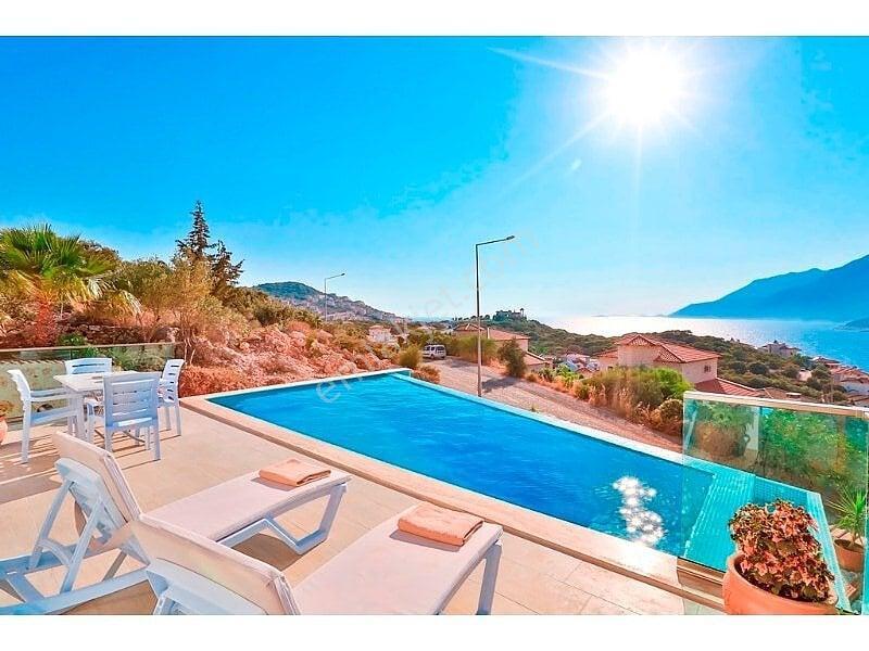 Antalya Kaş Yarımadası'nda Yatırıma Uygun 2+1 Eşyalı Villalar - Görsel 4