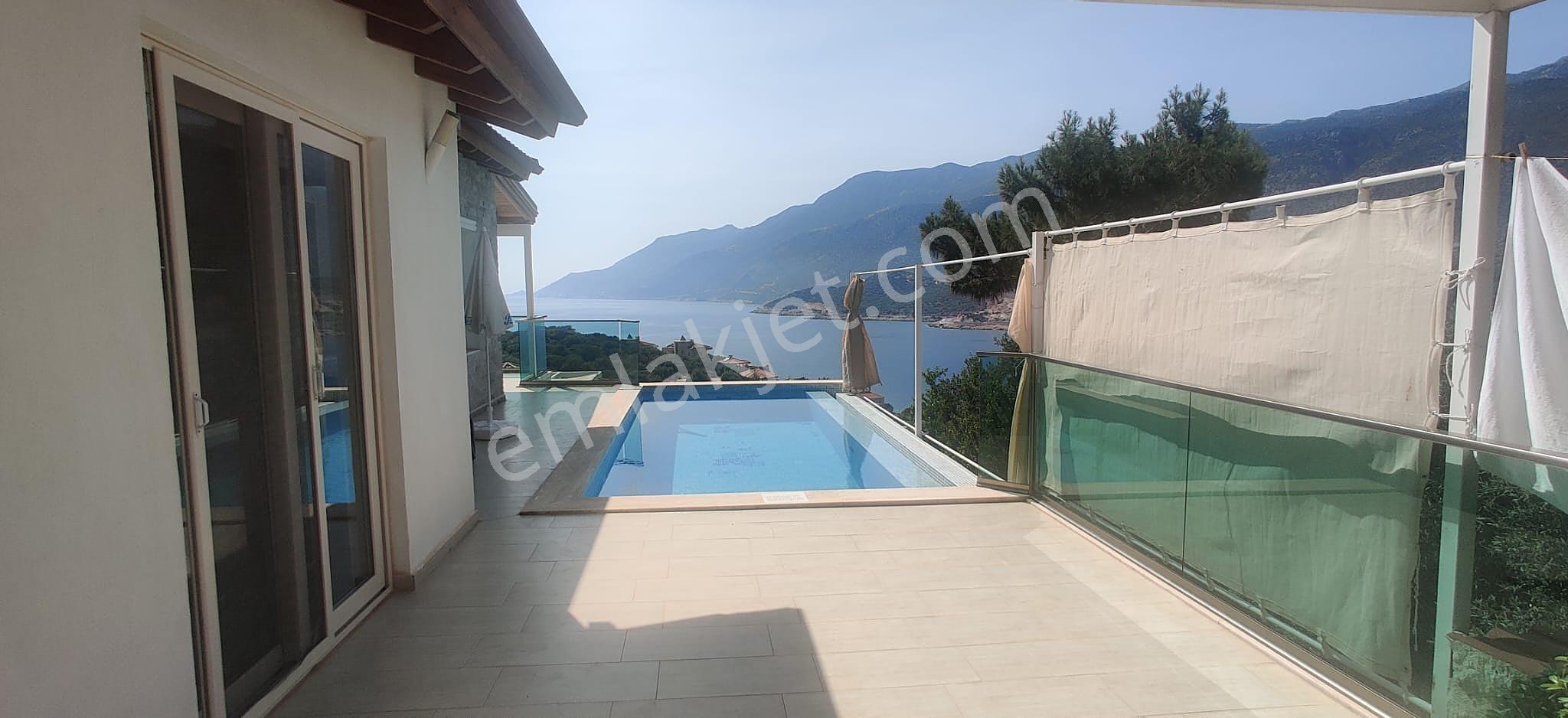 Antalya Kaş Yarımadası'nda Yatırıma Uygun 2+1 Eşyalı Villalar - Görsel 15