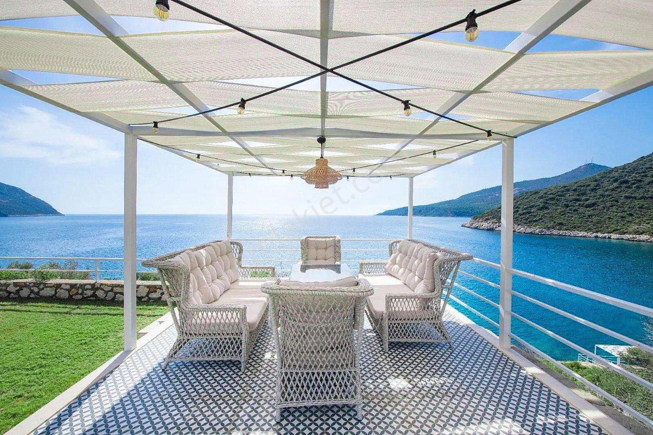 Kaş Kalkan’da Denize Sıfır Full Eşyalı Lüks Villa - Görsel 32