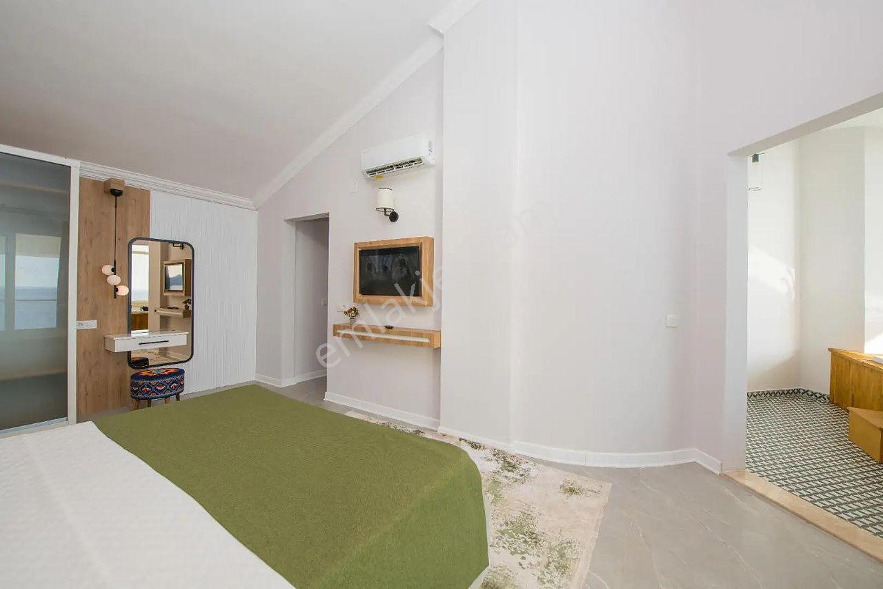 Kaş Kalkan’da Denize Sıfır Full Eşyalı Lüks Villa - Görsel 31